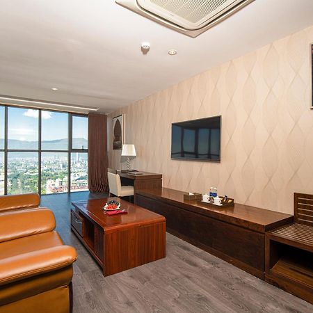 Luxtery Hotel & Spa Da Nang Exterior foto