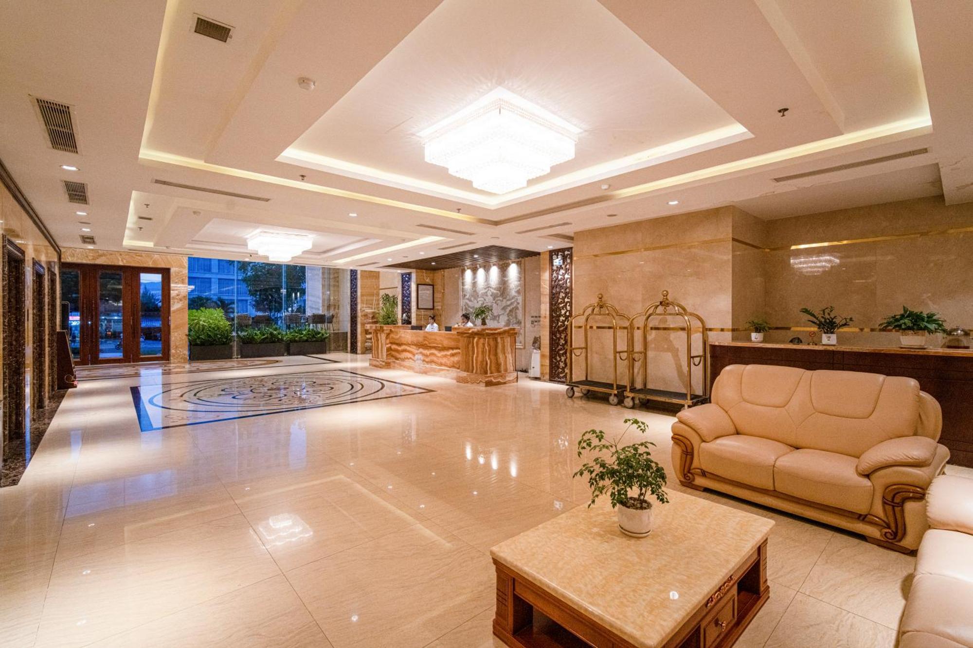 Luxtery Hotel & Spa Da Nang Exterior foto