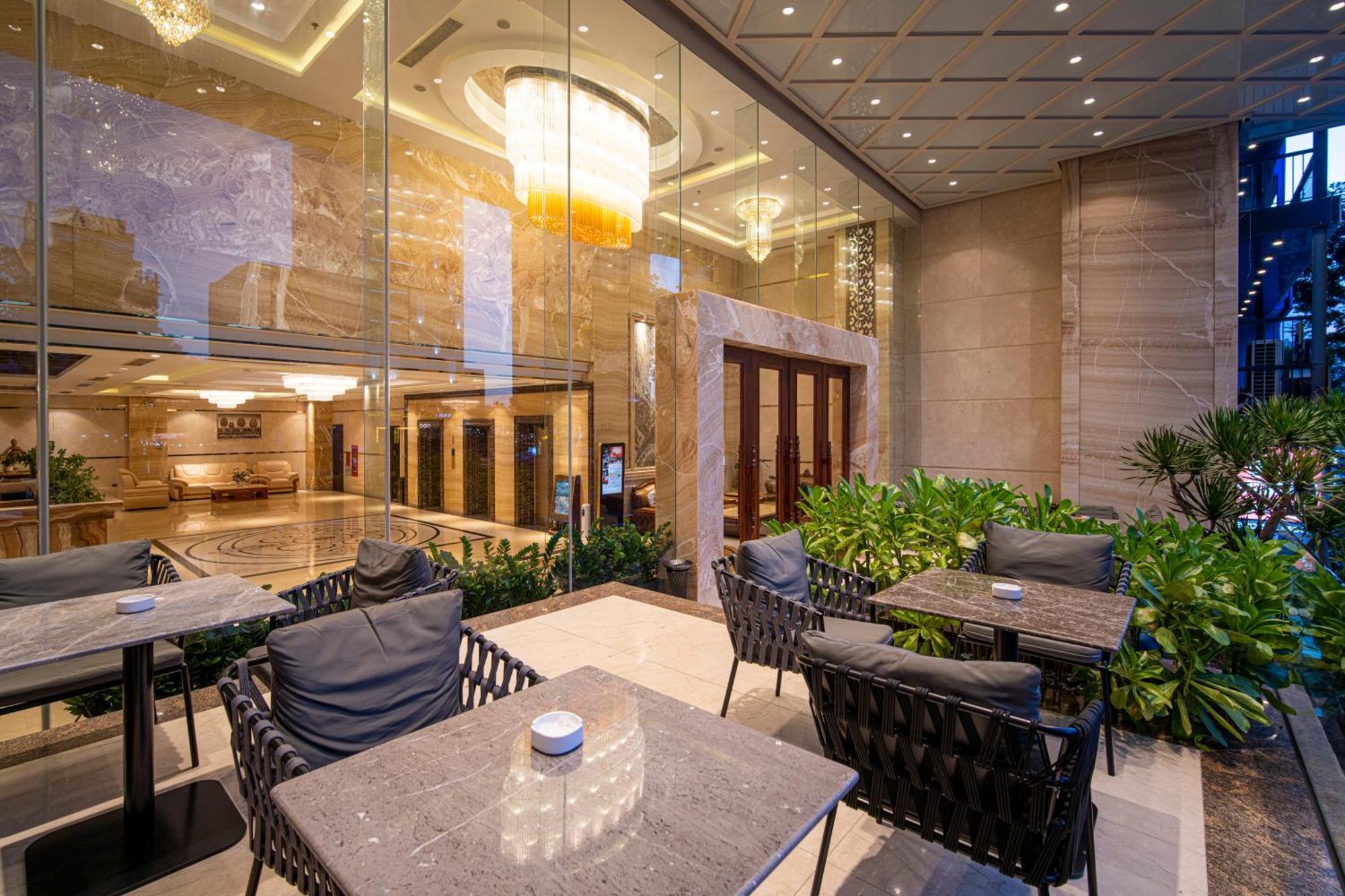 Luxtery Hotel & Spa Da Nang Exterior foto