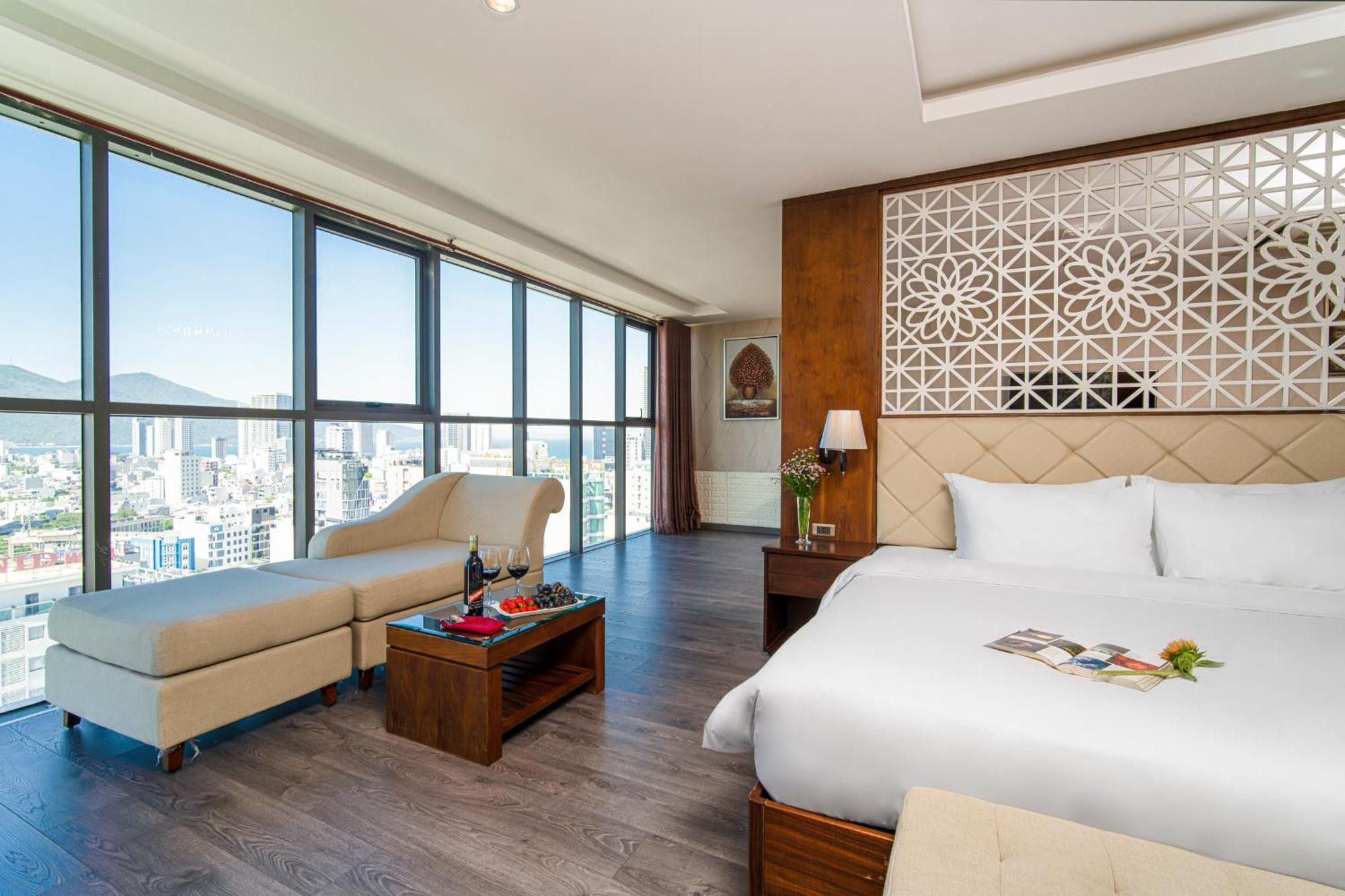 Luxtery Hotel & Spa Da Nang Exterior foto