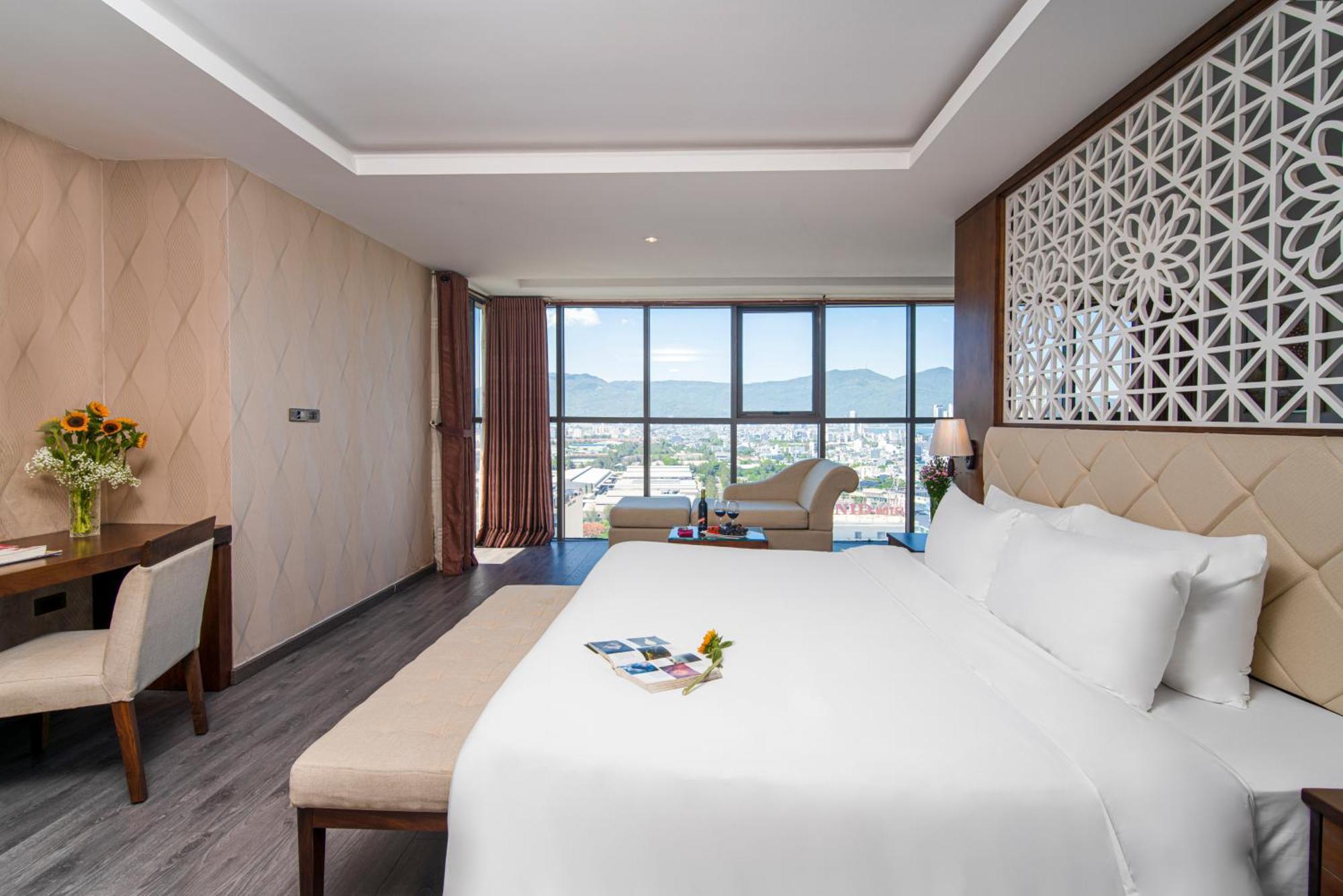 Luxtery Hotel & Spa Da Nang Exterior foto
